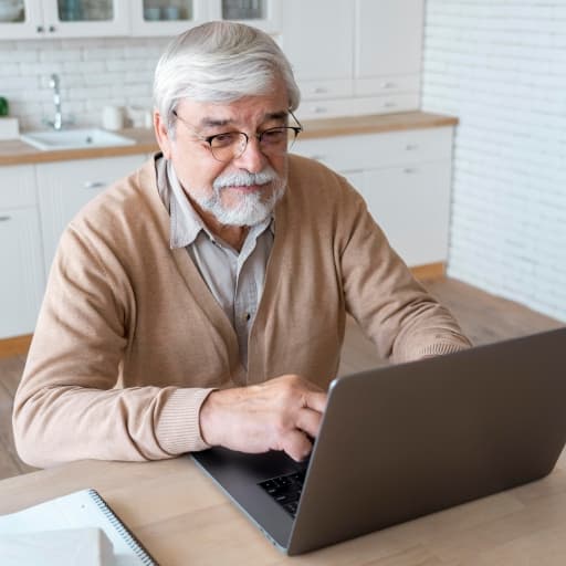 Desain Grafis Untuk Senior